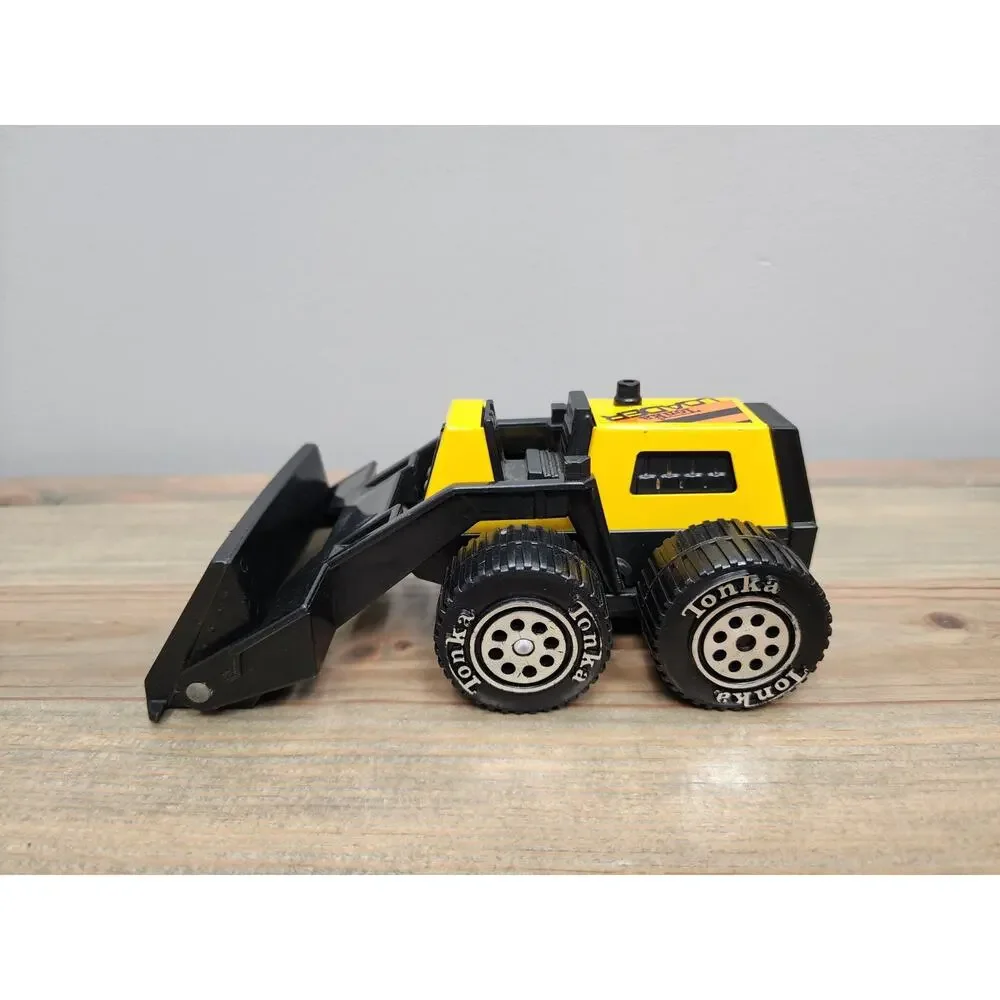 Tonka loader color alike